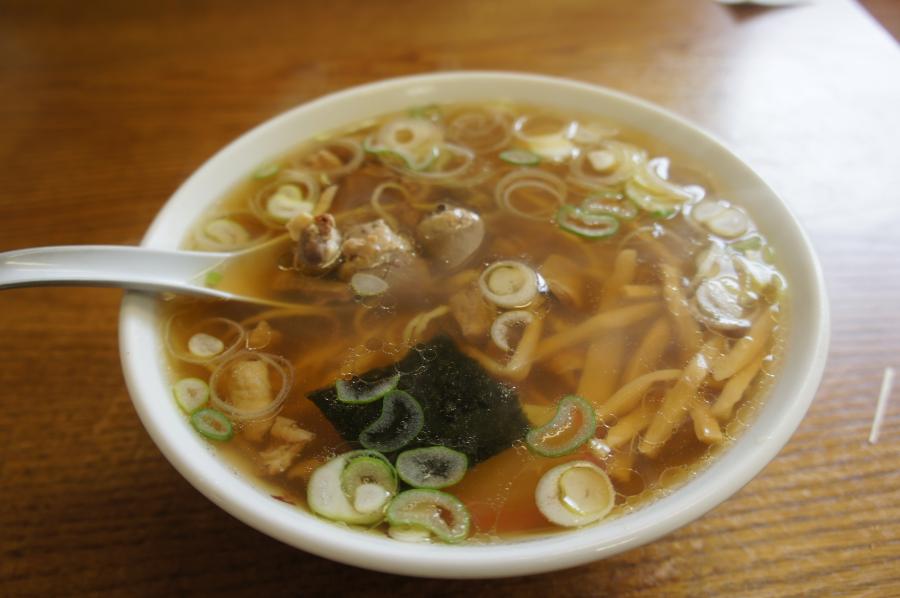 とりもつラーメン　梅屋