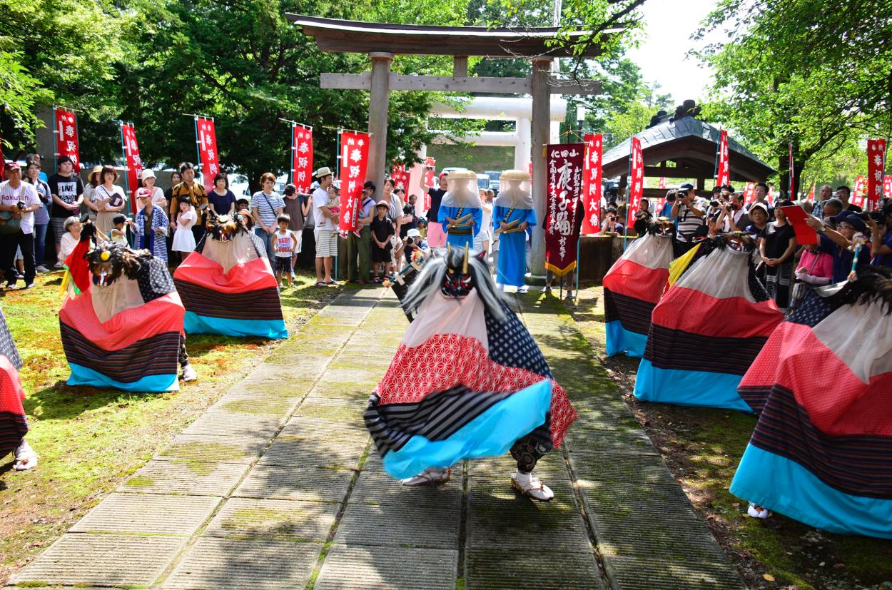 萩野・仁田山鹿子踊の画像