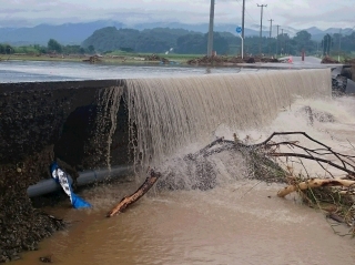 8.31角沢地区の上水道被害現場の画像